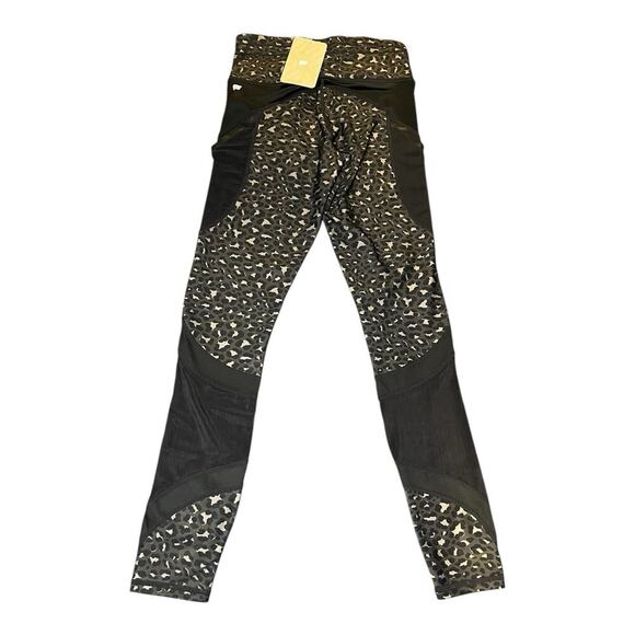 NWT‎ Fabletics Women's High Waisted Ultracool Mesh Pockets Leggings Cheetah XS - Picture 2 of 8